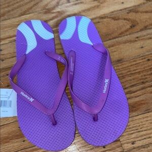 Hurley Purple Flip Flops size 7 nwt